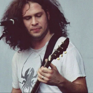 hourly ray toro 🎸 (@hourlyraytoro) on Twitter photo 