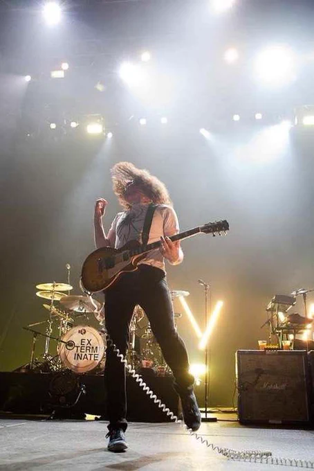 hourly ray toro 🎸 (@hourlyraytoro) on Twitter photo 