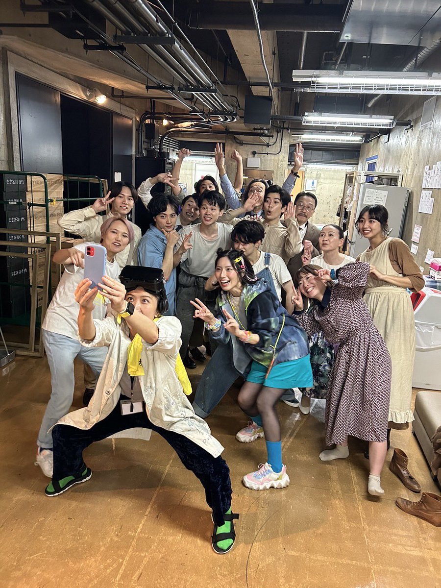 nishiboriaya's tweet photo. #ヒトラーを画家にする話 
写真が物語っている通りです。

満ちています。

その時代を生きたシュテファニーを演じることができて幸せでした。

敬愛。 https://t.co/y7bs0Watbc