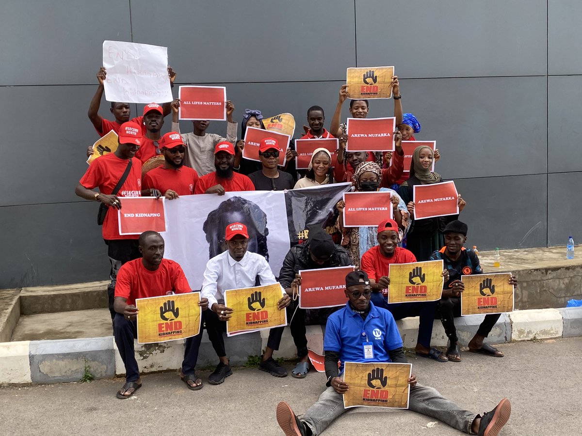 AlAminAminSaeed's tweet photo. We are not here to criticize government, rather to find justice and to assured  the government that we are tired of their injustice.
We need them to.
#endpovert 
#Endinsecurity 
#EndKidnapping 
#SecureNorth 
#BringBackGusauGirls 
@officialABAT @TinubuMediaS @GovNigeria https://t.co/49gkOJeJhS