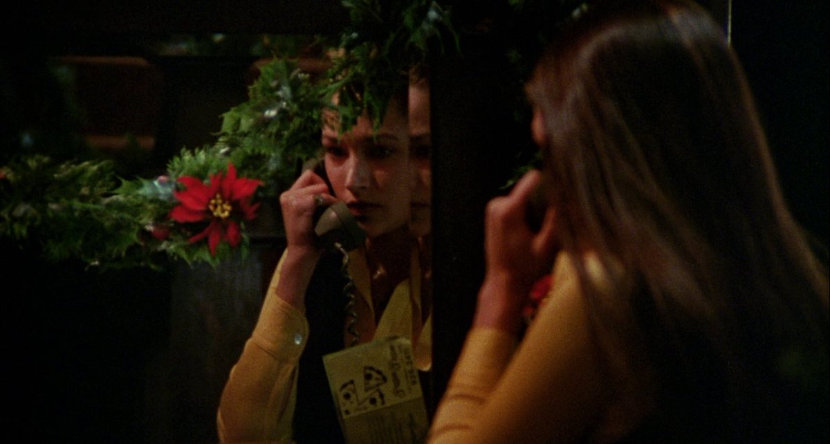 zoerosebryant's tweet photo. my four favorite horror films 🎃🧡 https://t.co/vTSCvdYfSt