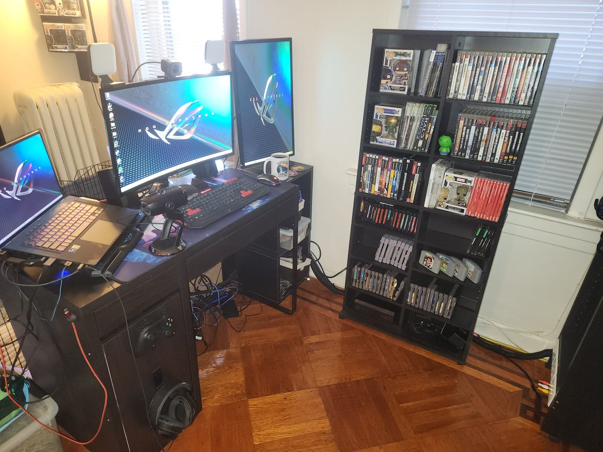 MikeplayForFun's tweet image. Still need to figure out some lighting/decorations. But rearranged the house so I have my own streaming space! No more setting up in the middle of the living room 😄. #TwitchAffilate #streaming