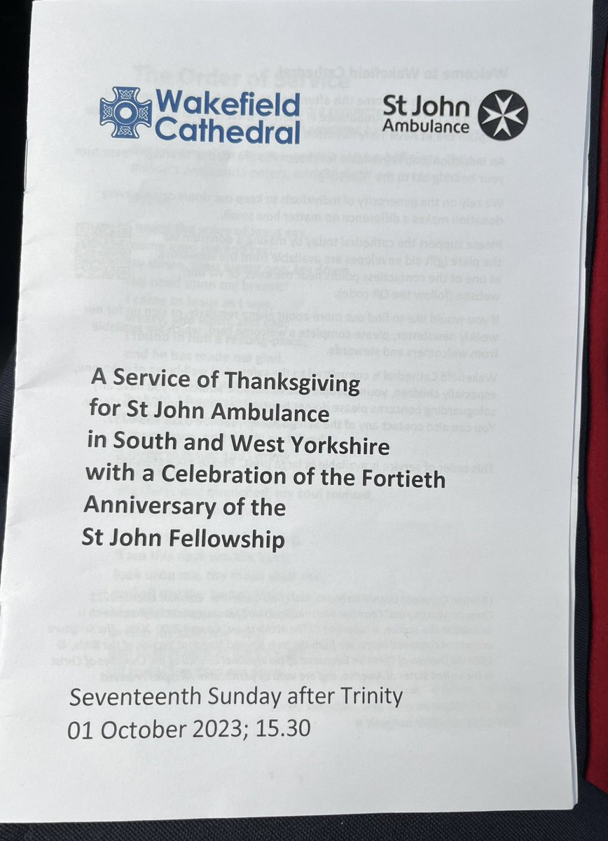 It was a pleasure to attend a Service of Thanksgiving for @stjohnambulance @WakeCathedral and to present long service awards. Thank you to everyone involved with SJA or your wonderful work.