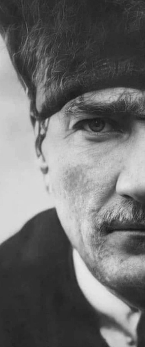 sademofficial's tweet photo. “Bir ulus, sımsıkı birbirine bağlı olmayı bildikçe yeryüzünde onu dağıtabilecek bir güç düşünülemez.” 
________________🖍🇹🇷
Mustafa Kemal Atatürk 
🇹🇷 https://t.co/iJUP5aK3OJ