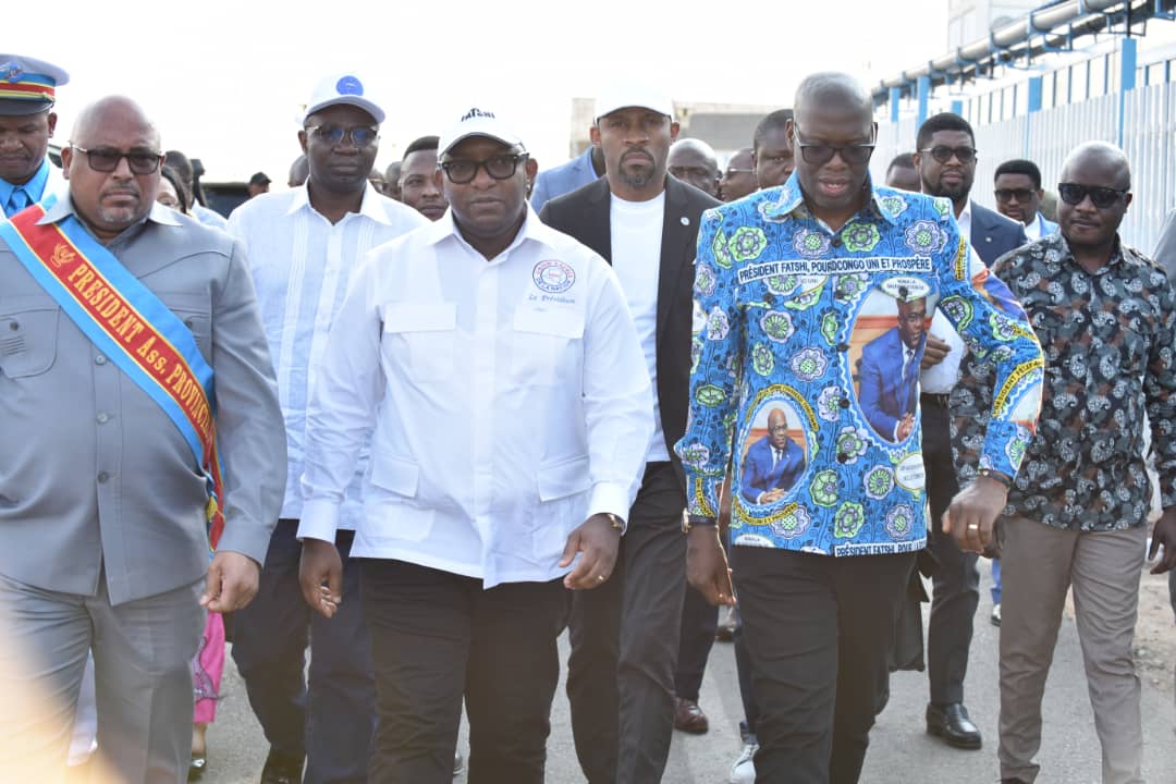 MarcelMUBENGA2's tweet photo. #RDC : Visite d travail du PR. FaTshi ds l Gd Katanga, le PM @lukondesama é arrivé  à Lubum c 1er Oct 2023. Il précède l PR. FATshi ki vient pr lancement et réception d travaux porteurs d'avenir effectués o niveau douanier, portuaire et d gdes routes au-delà d nos frontières https://t.co/FCVdZuttGS