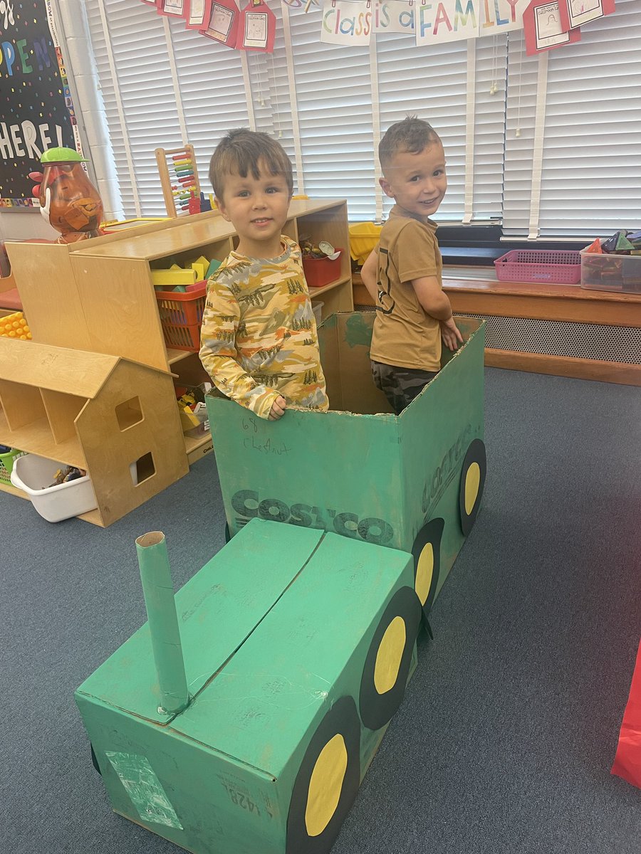 MsRussoMarlboro's tweet image. Welcome to the Farm #fallstudy #pretendplay