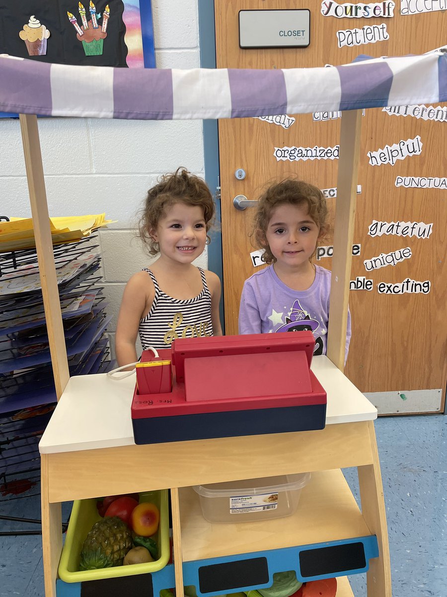 MsRussoMarlboro's tweet image. Welcome to the Farm #fallstudy #pretendplay