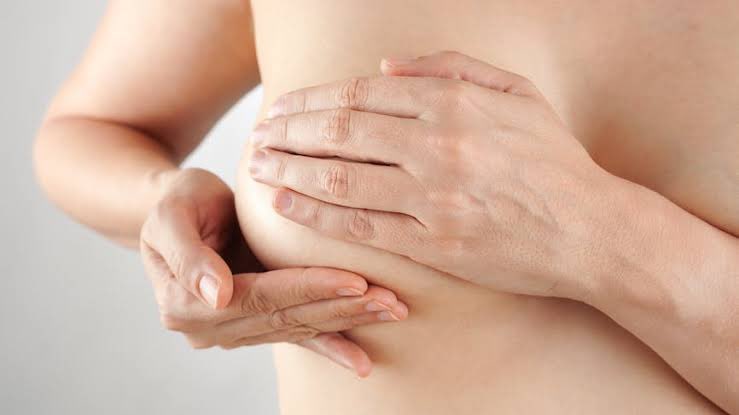 Je vous remercie tous pour vos souhaits hier 🙏🏽❤️
Maintenant comme tout bébé qui se respecte je vais me consacrer aux seins en ce mois dédié à la sensibilisation contre le cancer du sein 
#OCTOBRE_ROSE