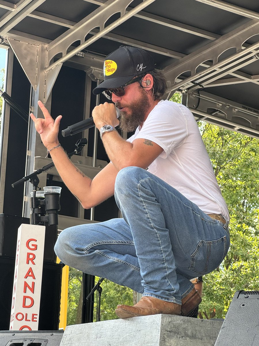 Titleguy9's tweet photo. What a fun time yesterday at the Helleva block party listening to @janson_chris   He put on an amazing show!!! https://t.co/UzeuaNjV3K