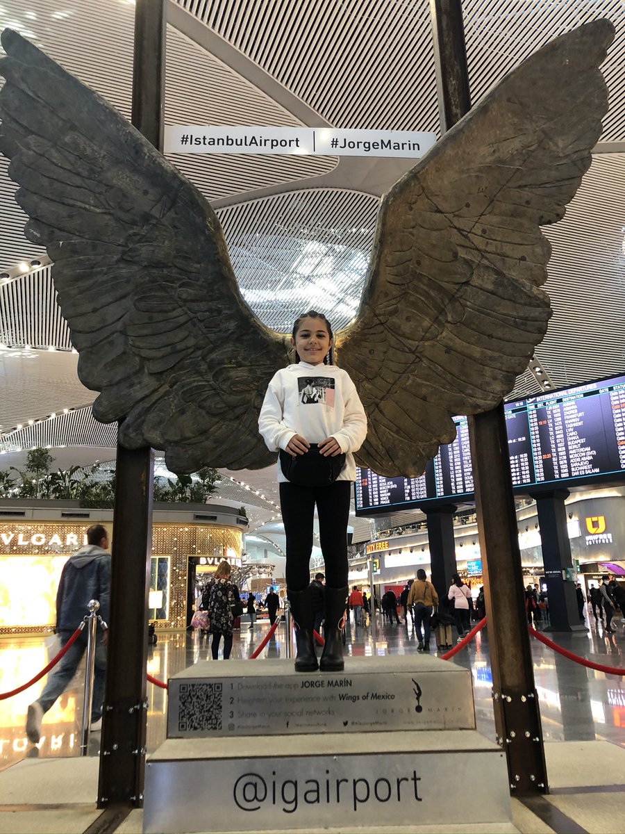 EsraOzberkman's tweet photo. Hasta olmasına bile dayanamazken en kıymetlilerimizin bedenen yanımızda olmaması ne demek bilir misiniz? Ama sen hep benimlesin Sahilkuşum, hissediyorum seni #isiasortakdavamız 
#sahilözberkman https://t.co/4AfQGUEXBi