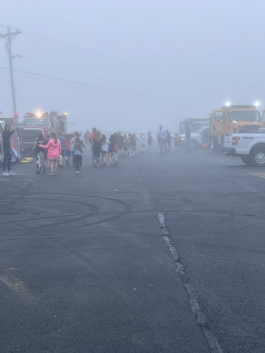 MrsAshleyKitts's tweet photo. We had a fantastic CollegeGo! Week @SCESPacers! We ended the week with a successful and FUN Touch a Truck event! #PreparingPacers https://t.co/flXGNCJ0a7