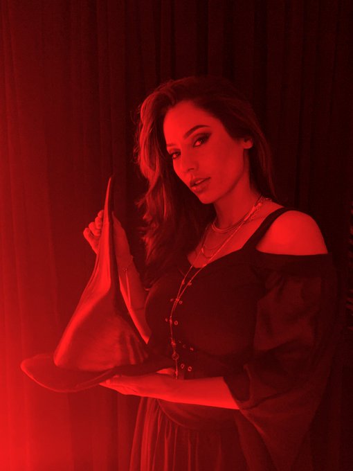 Its #Libraseason and my favorite time of year! #scary #spooky #fall #halloween #OVO #witch https://t<a href="/tag/libraseason"class="tags">#Libraseason</a><a href="/tag/ovo"class="tags"><span>#ovo</span></a><a href="/tag/halloween"class="tags"><span>#halloween</span></a><a href="/tag/fall"class="tags"><span>#fall</span></a><a href="/tag/witch"class="tags"><span>#witch</span></a><a href="/tag/scary"class="tags"><span>#scary</span></a><a href="/tag/spooky"class="tags"><span>#spooky</span></a>