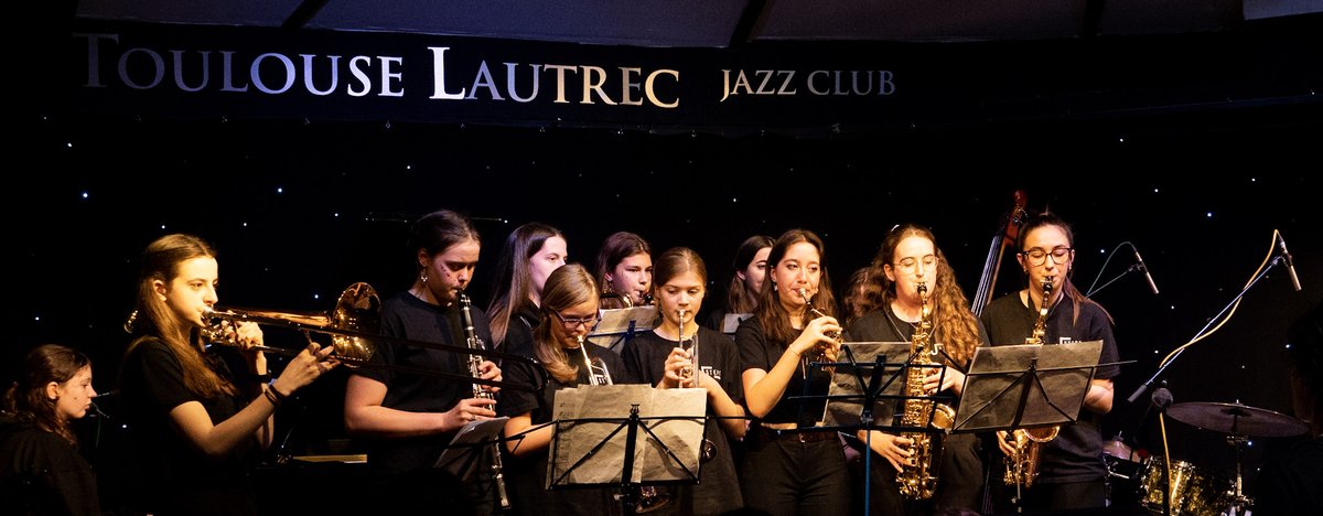 October 6th LILY DIOR, one of Australia’s finest singers, award winning saxophonist HANNAH HORTON &amp; award winning J STEPS pay tribute to Dexter Gordon. 
In association with @WomeninJazzMed 
The Swinging Cat Jazz Club <a href="/HaverhillArts/">Haverhill Arts Centre</a> 
Tickets £15/£10 bit.ly/SwingingCat