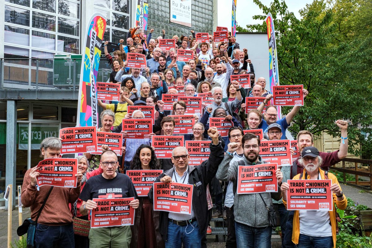 ebruerdem__'s tweet photo. @sesgenelmerkezi @EPSUnions
#SESeBeraat
#SolidarityWithSES
Yaşasın örgütlü mücadelemiz!
Long live our organized struggle!
Yaşasın uluslararası dayanışmamız!
Long live our international solidarity! https://t.co/jbmlYcj6jC