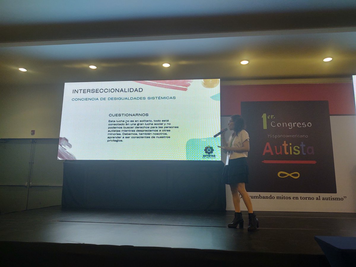 AUMexAc's tweet photo. 🌱Yadira García: El futuro del Autismo. 

Está fue la nuestra y no la vamos a resumir, pero la compartiremos dps. para que la juzguen.
Gracias a todes quienes nos acompañan
Es muy importante para nosotras. 
¡Gracias!🌈♾️

#1CongresoHispanoamericanoAutista #1CHA https://t.co/Vpokw8jUB2