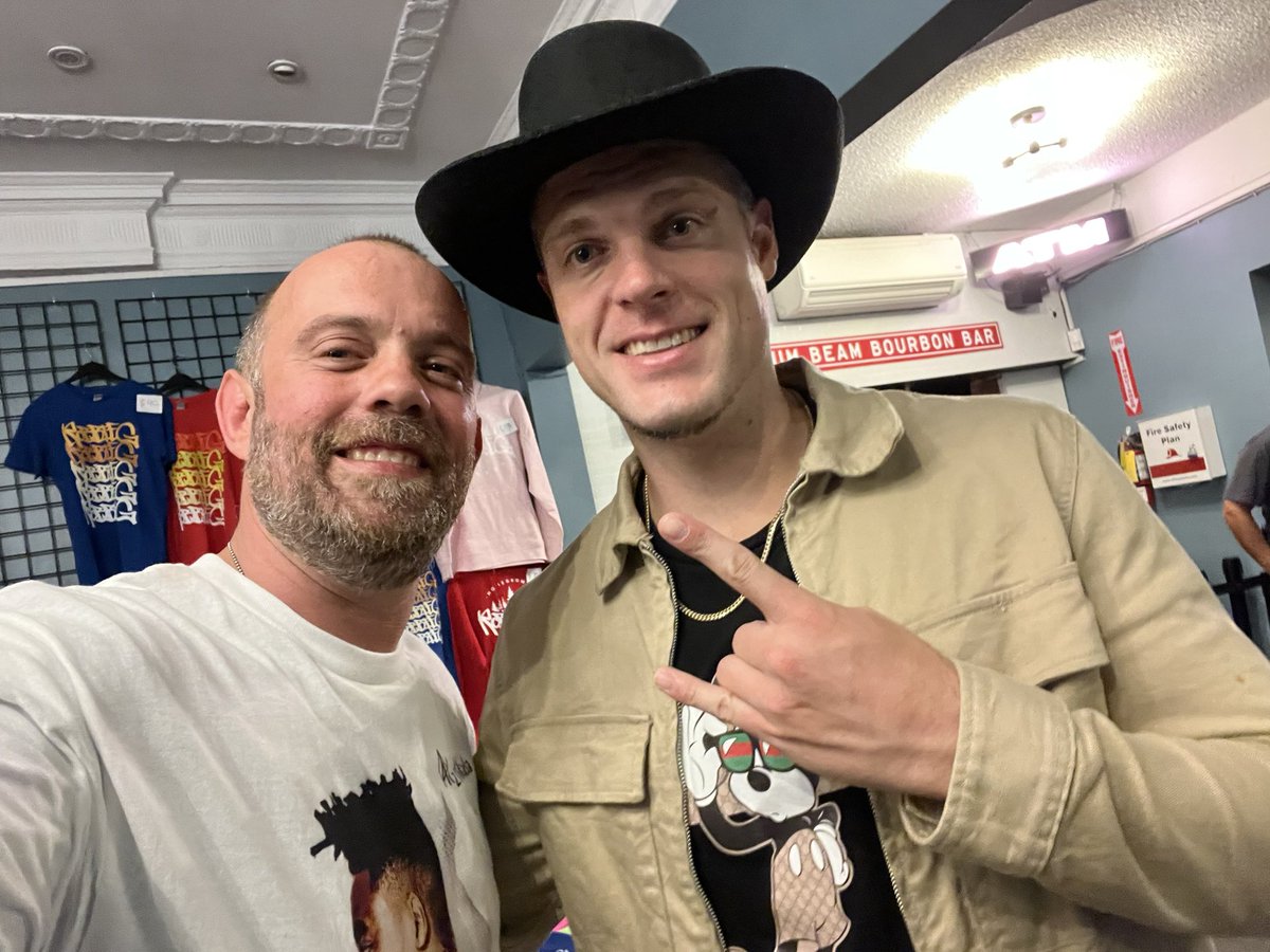 RobbieGhiphop's tweet photo. This is Toby, Toby flew all the way from the UK to Toronto Canada just so he could see myself and DAX! AMAZING! Thank you so much for the support Toby! 

#fyp #foryou #foryoupage #RobbieG #DAX #Rap #HipHop #UK #Toby #Canada #Toronto #show #support #Thankful #BlessedAndGrateful https://t.co/beG8BEMujW