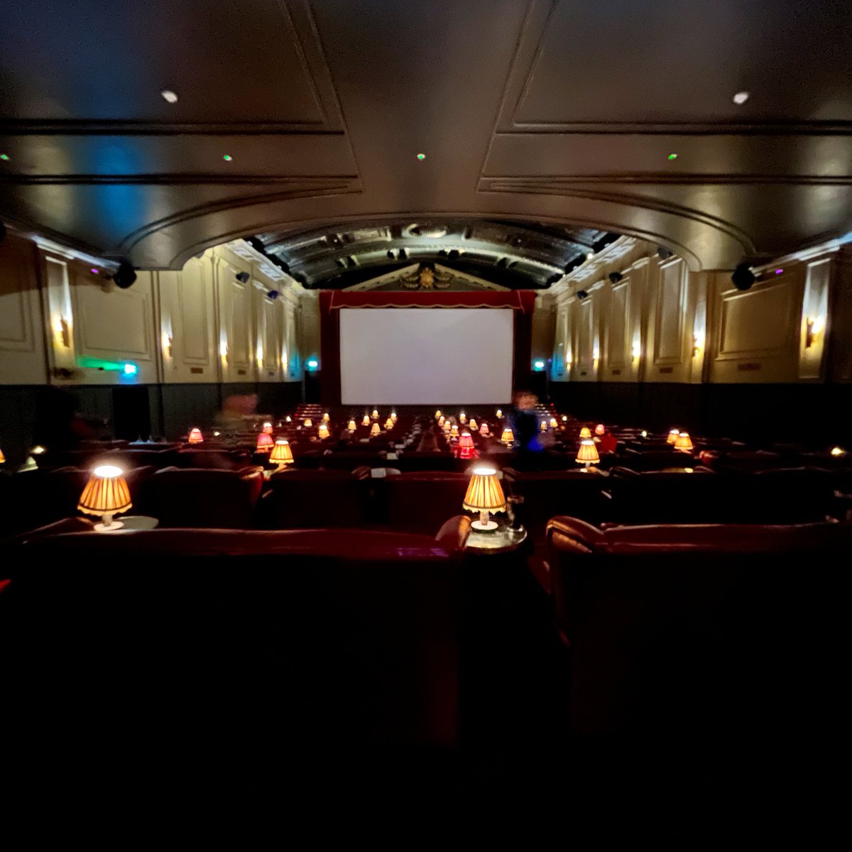 The Band Wagon - Vegas Era 🪩 tweet media