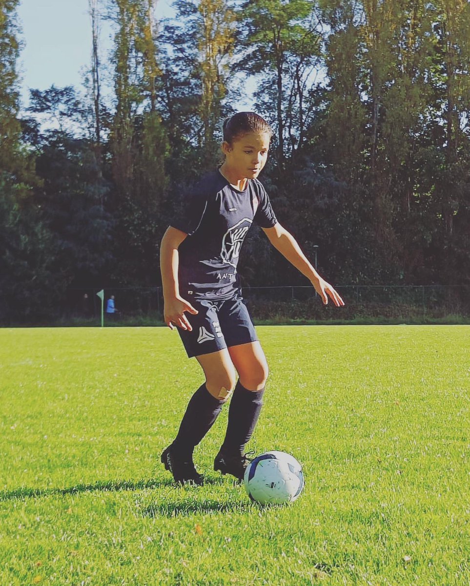 SvenAbbeele's tweet photo. Voetbalfreaks👋Zondagvoormiddag waren er op Antwerp Diamonds meer dan 100 meisjes aan het voetballen. That’s the news!
En ja, dit is een fantastisch project om te sponsoren.😀Maar gewoon helpen mag ook hoor. Check missie
https://t.co/3v9xpFeo82
#onlyforgirls #onlythebeginning https://t.co/n0lDgcDWSb