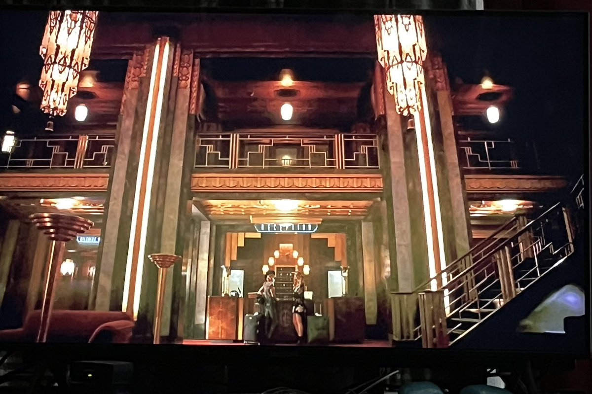 khalessi2026's tweet image. Made it through #AHSCoven #AHS1984   #AHSAsylum #AHSFreakShow now starting on #AHSHotel @FXNetworks @ryanmurphyprod