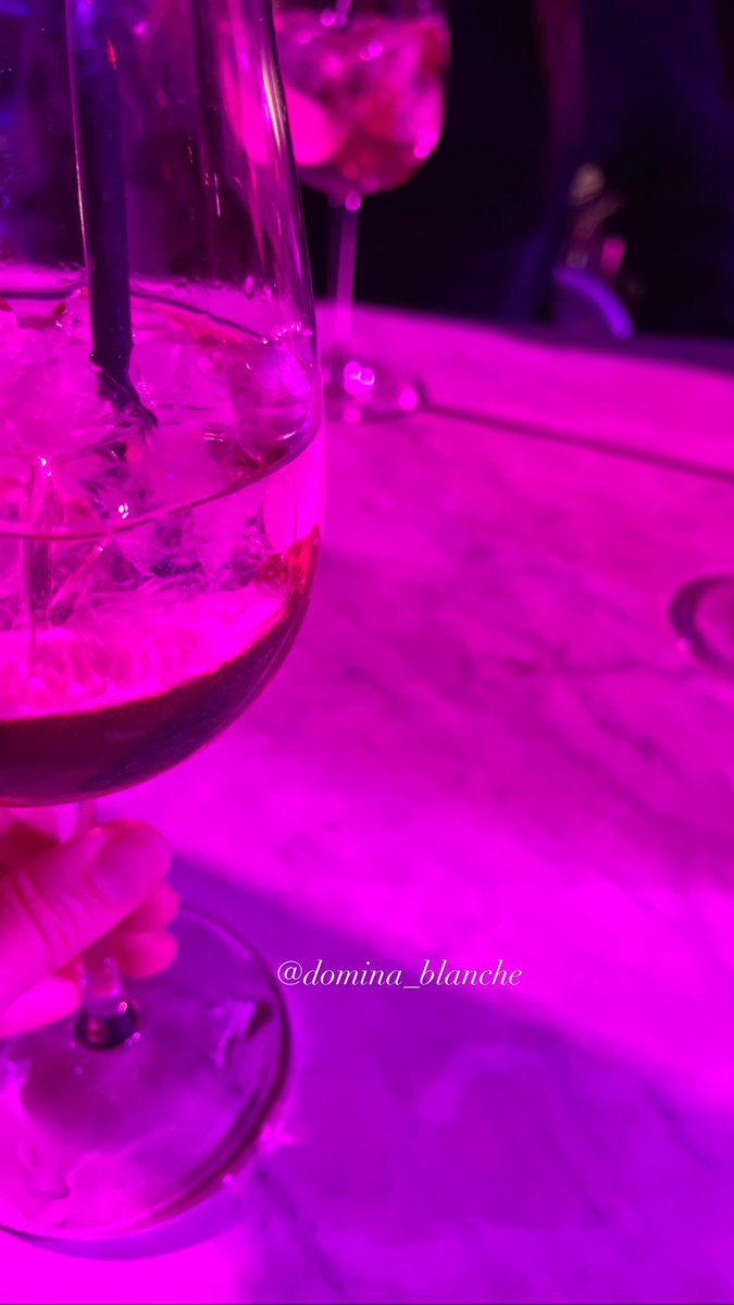 domina_blanche's tweet photo. About yesterday’s night 🍸

• findom domina moneymiss moneyslaves paypig ATM •
@Brun0Parent @RTLovingFeet https://t.co/WuIyHPi981