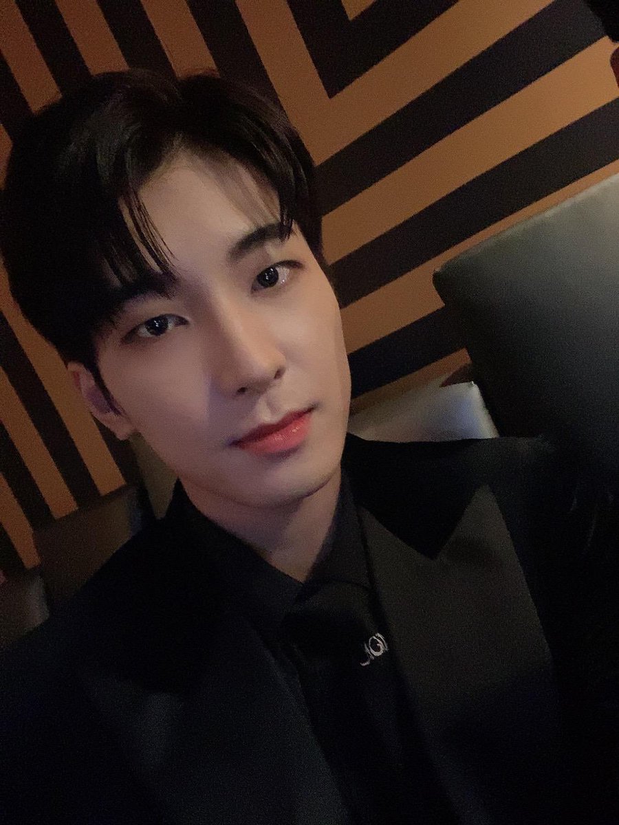 N년전 오늘의 원우 tweet media