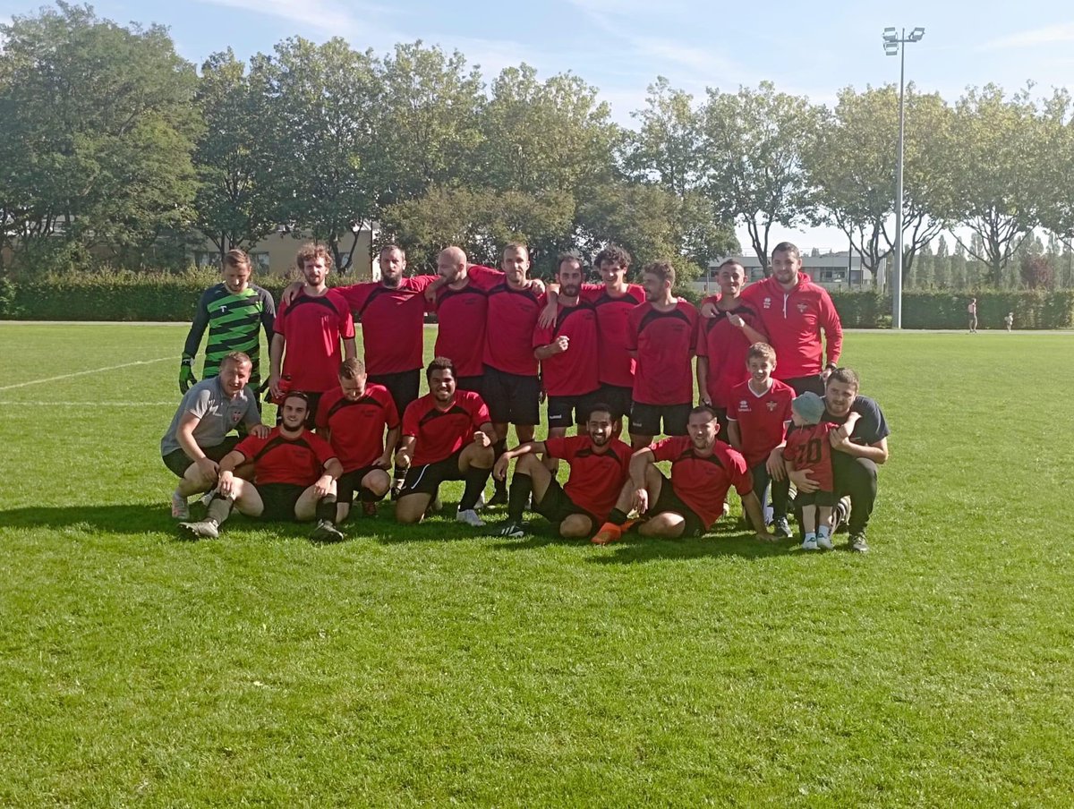 fcsaintpaul's tweet photo. [Challenge Patoux]

Le @fcsaintpaul termine 1er du groupe de brassage Patoux 🥇

3️⃣ matchs
3️⃣ victoires
8️⃣ buts marqués
0️⃣ but encaissé 

𝙇𝙖 𝙛𝙤𝙧𝙘𝙚 𝙙’𝙪𝙣 𝙘𝙤𝙡𝙡𝙚𝙘𝙩𝙞𝙛 💪🏻

📸 Angélique Roussel

#TeamFCSP 🔴⚫️ https://t.co/XoEA7mvDYe