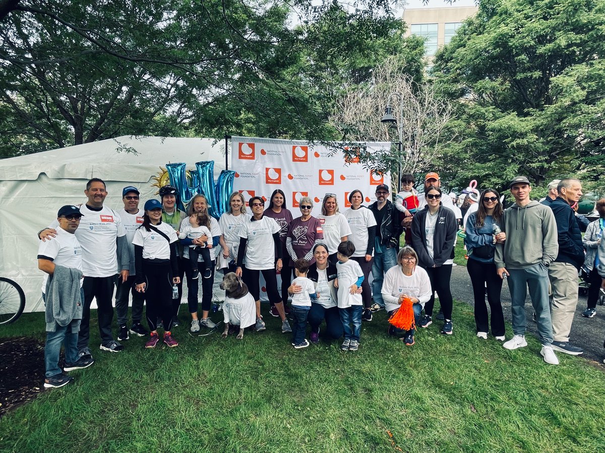 We had a great showing today at the @nkf Boston walk with @mgh_transplant! Amazing to see so many living donors and past/future kidney transplant recipients doing well! Go team!! @kassem_safa @LVRiella