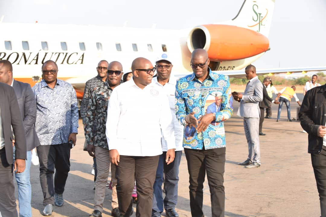 PrimatureRDC's tweet photo. Itinérance du Président Félix Tshisekedi dans le Grand Katanga, le Premier Ministre Jean-Michel Sama Lukonde est arrivé  à Lubumbashi
https://t.co/XRI7pcTQIK https://t.co/Ac8Gkp3lBi