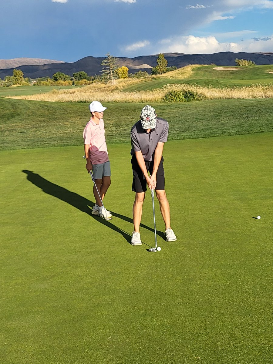golflhs's tweet photo. Keaton Koch and Will Sallee getting ready for Monday/Tuesday 4A state play ....@NateWright979 @lhstweets https://t.co/yZHhXYCM99