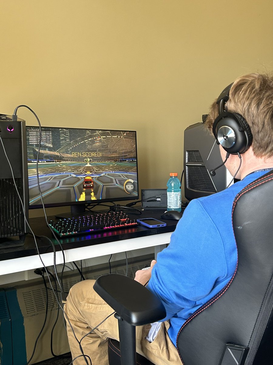 Juniata College Esports (@juniataesports) on Twitter photo CRL QUALS and We are hungry!!!🍽️
Vs <a href="/ukyesports/">Kentucky Esports</a>
Twitch.tv/juniata_esports right now!!! CRL QUALS and We are hungry!!!🍽️
Vs <a href="/ukyesports/">Kentucky Esports</a>
Twitch.tv/juniata_esports right now!!!