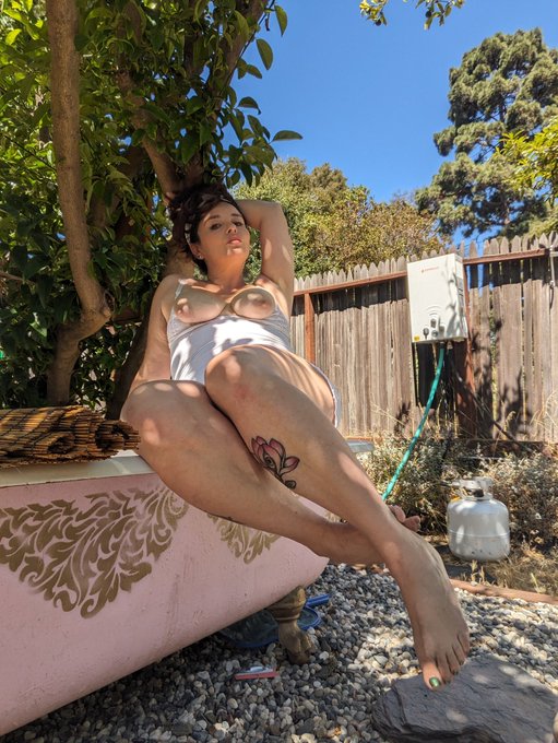 Getting ready to leave CA for some NYC treatment. See you there? https://t.co/2I6NP6vMSD