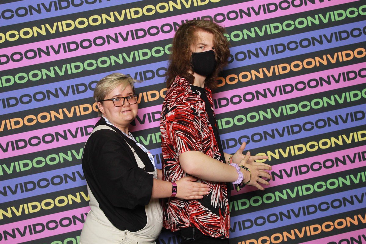jaxontopdaworld's tweet photo. Just met one of my biggest inspirations of all time I’m fine @Ranboosaysstuff @ranaltboo #vidconBLT23 #vidcon #VIDCONBLT https://t.co/9lHO1ZSGiI
