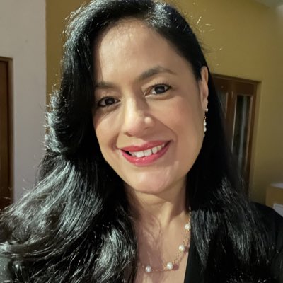ElenaBecerraD's tweet photo. #NuevaFotoDePerfil https://t.co/v8WqfKreQF