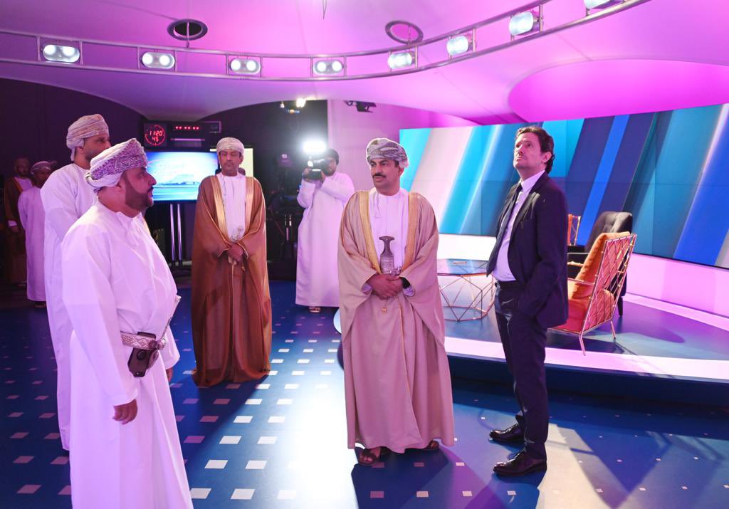 ZiadMakary's tweet photo. أقوم بزيارة اخوية مثمرة إلى #سلطنة_عمان، وقد سررت اليوم بلقاء وزير الإعلام العماني د. عبد الله بن ناصر  الحراصي، حيث عرضنا للعلاقات بين بلدينا وسبل تطويرها،  واستعرضنا آفاق التعاون الإعلامي بعد جولة  مفيدة على مؤسسات الإعلام العام حيث الكوادر البشرية العمانية تُنتج محتوى إعلامياً رائداً من خلال محاكاة الحداثة واحترام الإرث الحضاري الكبير.
@OmanNewsAgency @omantvnews @omaninfo1