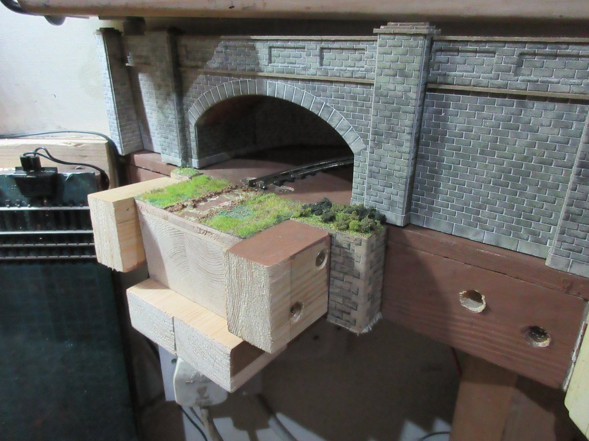 hadarford's tweet photo. Today I completed the initial construction of the fiddleyard end of the large lift-out bridge by adding the section of the bridge, which I cut off, to the fiddleyard baseboard, and constructed the new retaining sections. 😊 #modelrailway #narrowgauge https://t.co/Tvilv05YLE https://t.co/2tUffXTl8J