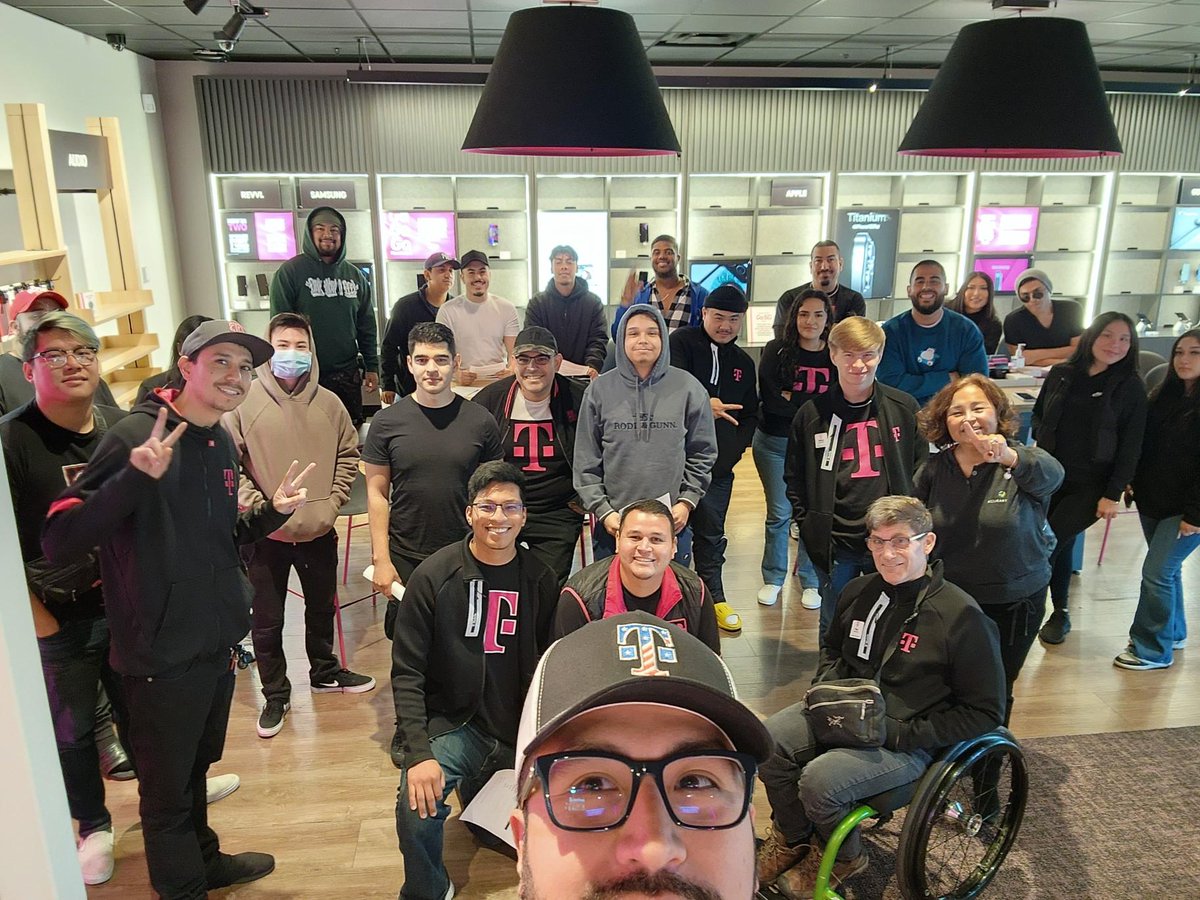 Dfelix01Dina's tweet photo. Good morning from San Jose district!  Great start on how to protect our customers devices.  #TMobilestrong #Assurantstrong @sjctmo @InMeeksOpinion @jorge_alvarez33 @MichaelThinger https://t.co/qStVr7s2Sn