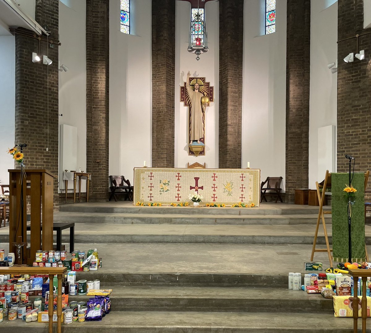 StPaulsRuislip's tweet photo. Lovely service @StPaulsRuislip this morning to celebrate Harvest. https://t.co/HReLgCYV6A