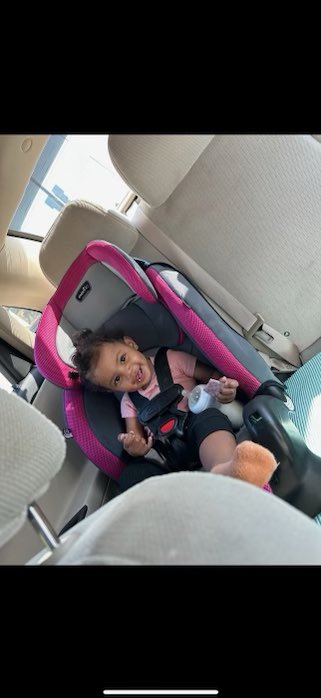 PrincessDeesst's tweet photo. My baby almost one 😰😨 https://t.co/IOITMshpFf