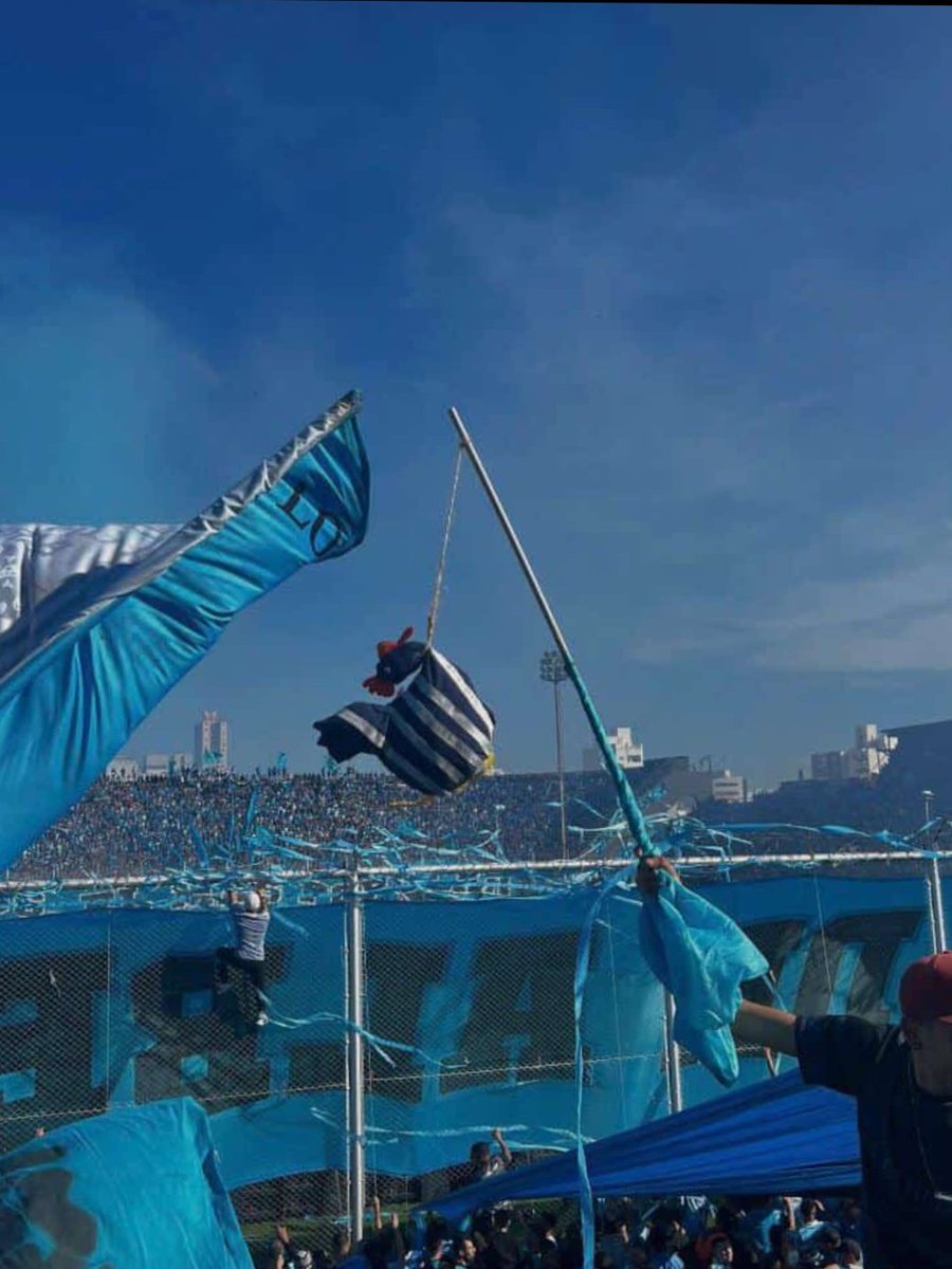 Nazaacab_'s tweet photo. BAS A MORIIIIR
BAMO A QUEMAAAR
BARRIO JARDIIIIN https://t.co/qUMhdzCUBc
