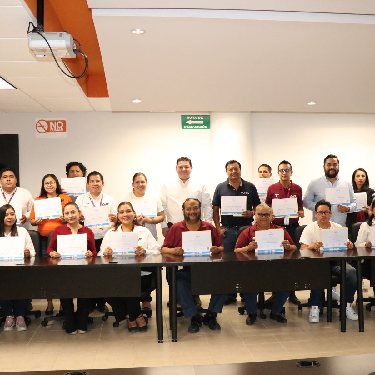 Se impartió en la Universidad Politécnica de Altamira, El Taller de Capacitación a Distancia para la Evaluación con fines de Acreditación de Programas Educativos de tipo Superior. #somosupalt
