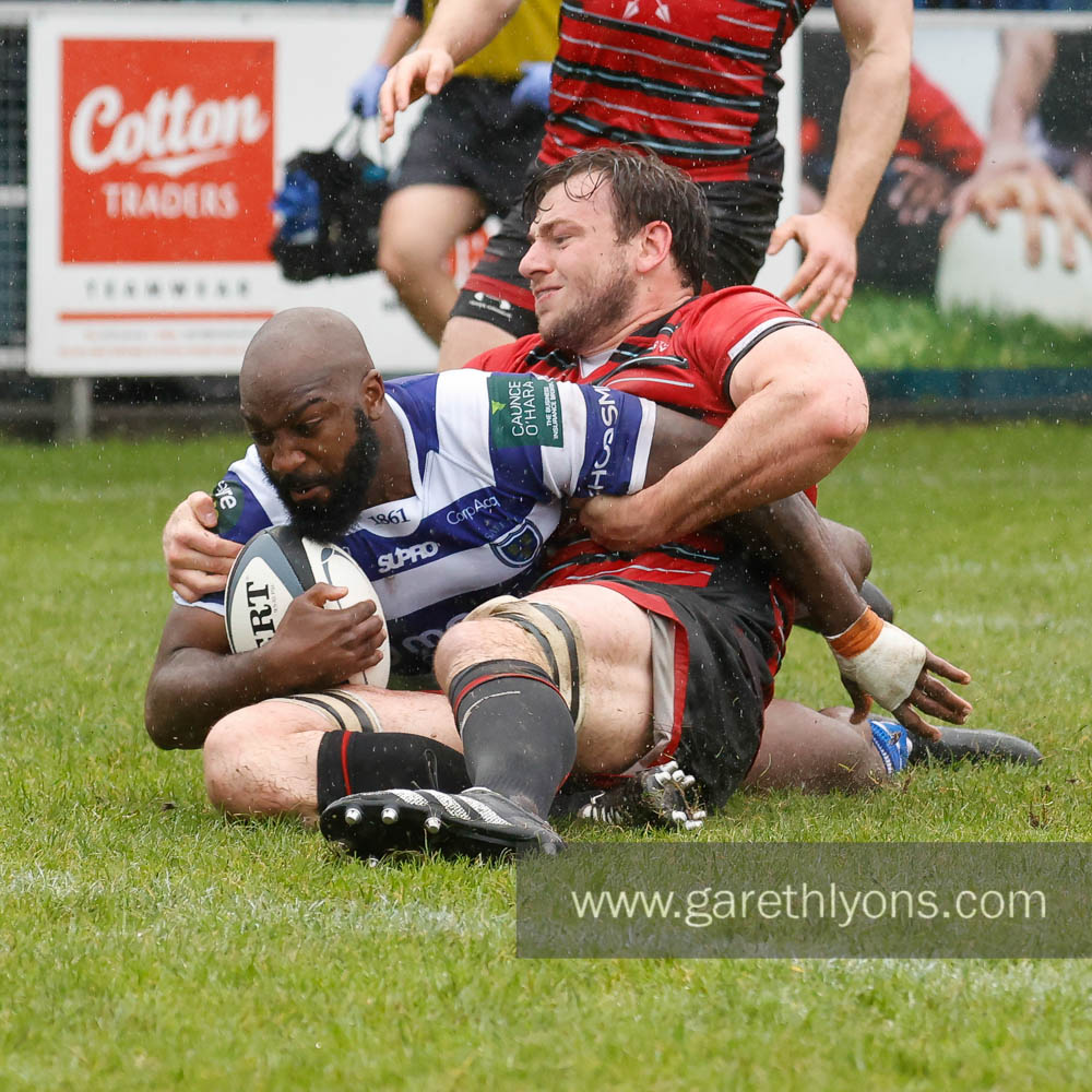 dr_gilyons's tweet photo. Some match images from @salefc 19 v 14 @Blackheath_1858 in National League Rugby 1. The #saledogs got their first win of the season.
@TalkRugbyUnion, @CheshireRFUNews, @KentRFUW, @MiddlesexRFU
#rugby #rugbyunion #Nat1
https://t.co/mUody6tlOM https://t.co/WGQ7OX4RIV