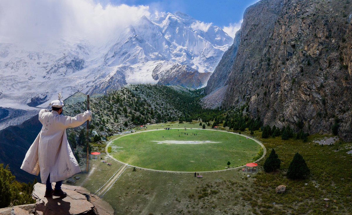 salmanmasood's tweet photo. Cricket Gala at the rooftop of the world on Oct 3 and Oct 4.  
Nagar ground, Gilgit-Baltistan, Pakistan, is surrounded by Rakaposhi mountain and Hoper Glacier. 
Stunning views. https://t.co/yWLPyiylp3