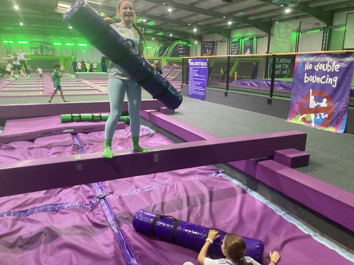 Beale_Sedbergh's tweet image. Trampolining- photos by Hetty #adventurespirit