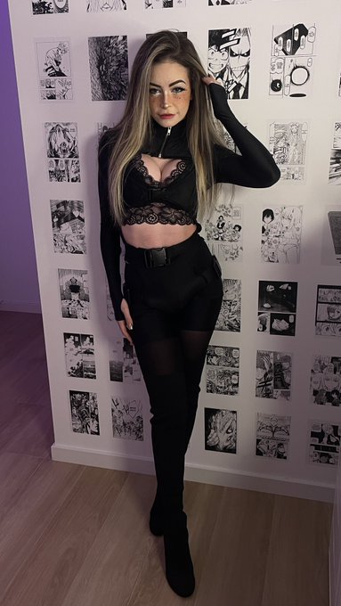 Choose: f*ck me or fall in love with me. https://t.co/1ZevssTJUC