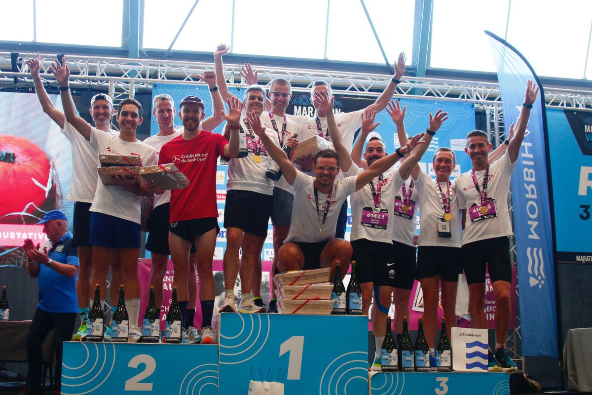 laurentbatais's tweet image. Quelle belle édition 2023 du relais entreprise du @MarathonVannes 🌞
ARKEA très bien représenté et sur les 3 plus hautes marches 💪💪🤩🤩
+ Première équipe mixte 
+ Troisième équipe féminine 
@CMBretagne @ClubTeamArkea @cmarkea 
Un grand merci à tous 
A l’année prochaine 😏