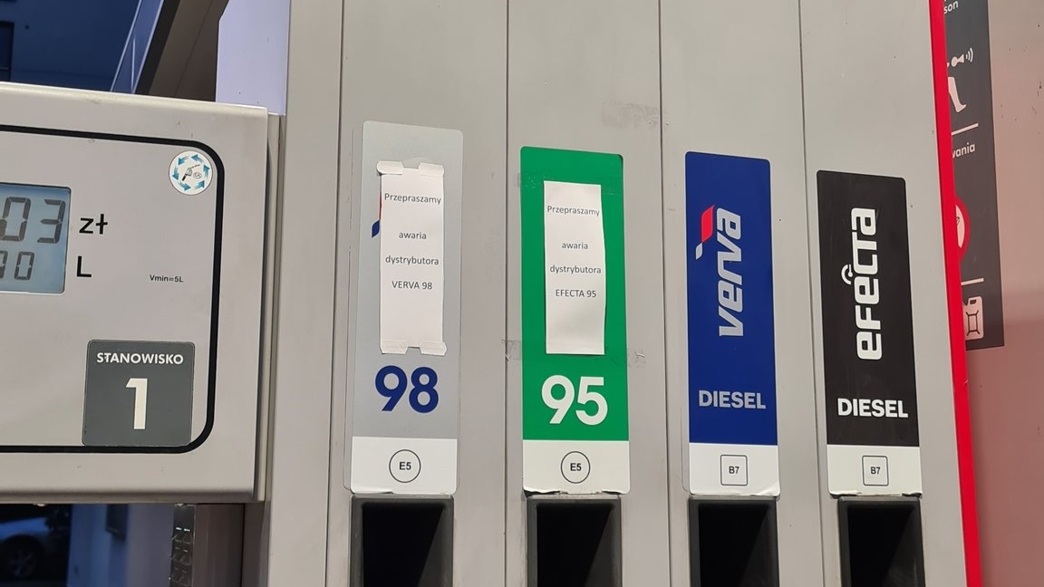 AKowalinski's tweet image. ⛔ Pusto na stacji.

#KryzysPaliwowy
#Paliwo
#Benzyna