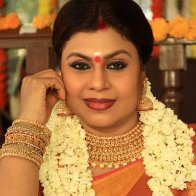 ungalsanam's tweet photo. Might turn out to be the strongest contestant! A psychologist, chef & a mother👏 Loved the way her husband supports her.
Best of luck @vichitra_90 Make your family proud #contestant15
#biggbosstamil7 #BBTamilSeason7
@disneyplusHSTam @vijaytelevision @LittletalksYt #vimarsanam https://t.co/3JV31qCq7Y