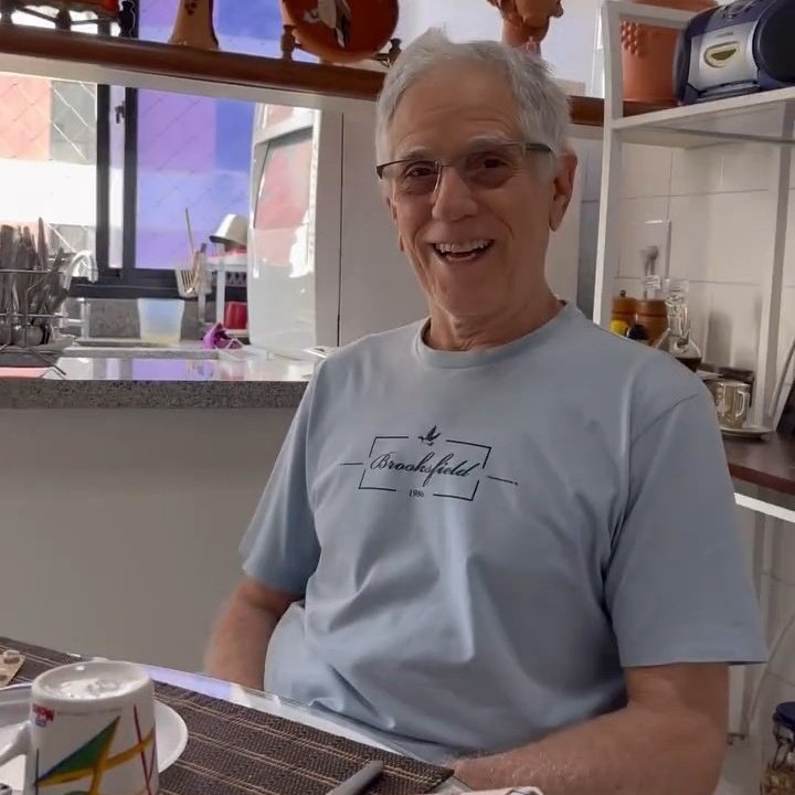 tô com saudades desses queridos também. por favor, quando vier pro brasil, vai pra salvador <a href="/caradesapatojr/">Cara de Sapato</a> 🥺