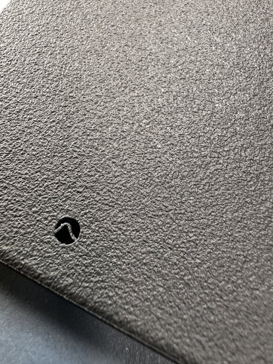 Metagamers's tweet photo. Beautiful, minimal and protective. Cases by @Caudabe for your iPhone 15 pro & pro max. Video coverage coming to https:/www.youtube.com/metagamers #iPhone15ProMax #iPhone15Pro #Apple #metagamers https://t.co/RuEjlITtGC