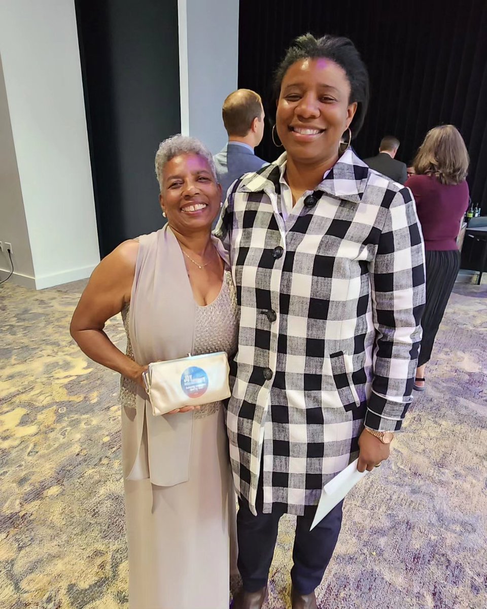 JoyForSeattle's tweet photo. Thank @Tabor100 for an awesome Gala last night. As a female minority small business owner, having an organization like Tabor 100 helps people with technical assistance, skills, training, networking, and grant opportunities.
#connectingcommunities
#blockbyblock
#JoyforSeattle https://t.co/9Kh1p9E6n1